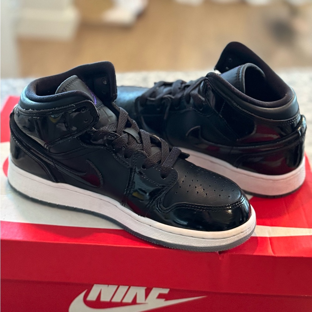 Air Jordan 1 Mid Retro “Space Jam” 4Y - Picture 3 of 6